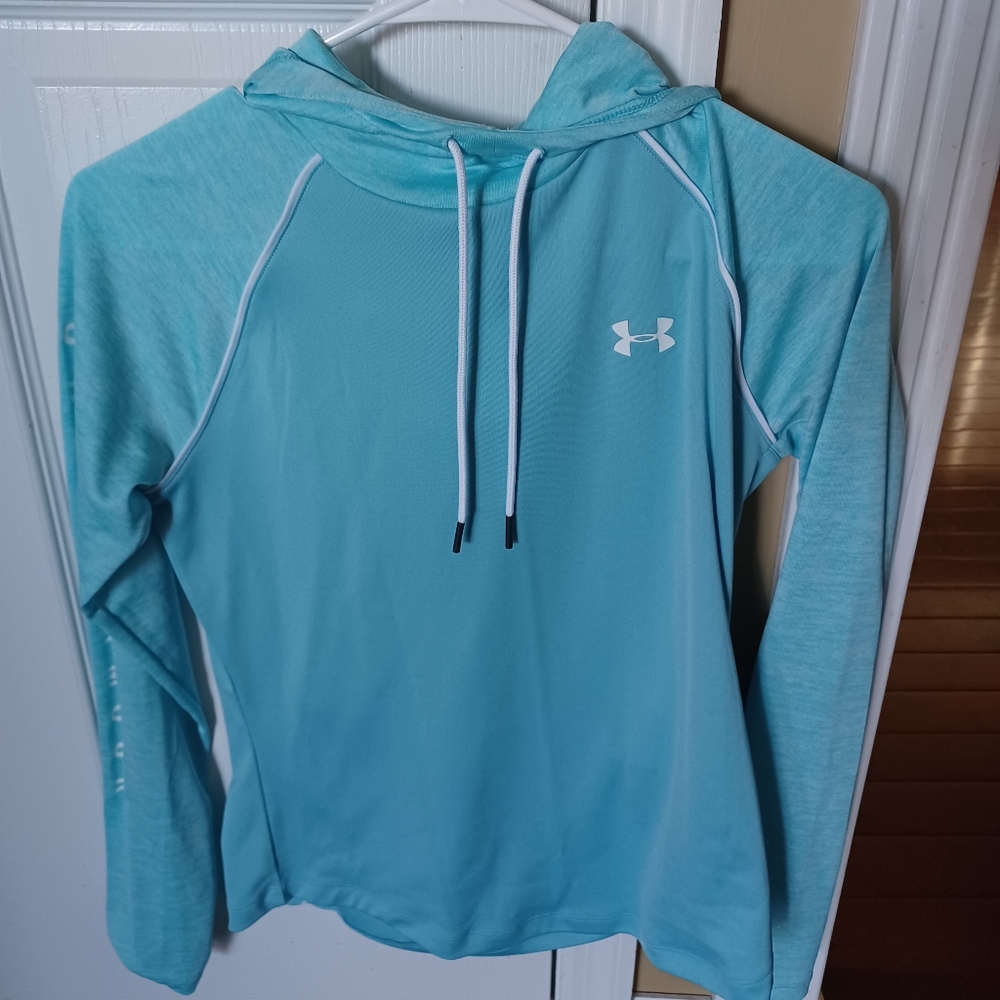 Under armour women's long sleeve hoodie. Light blue